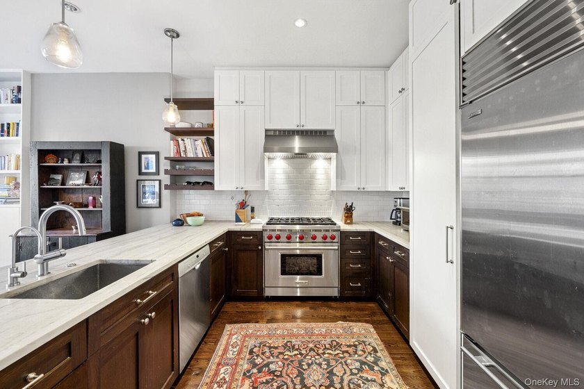 AN ELEGANT, MODERN CARROLL GARDENS GEM W/DREAM ROOFTOP TERRACE - photo 4