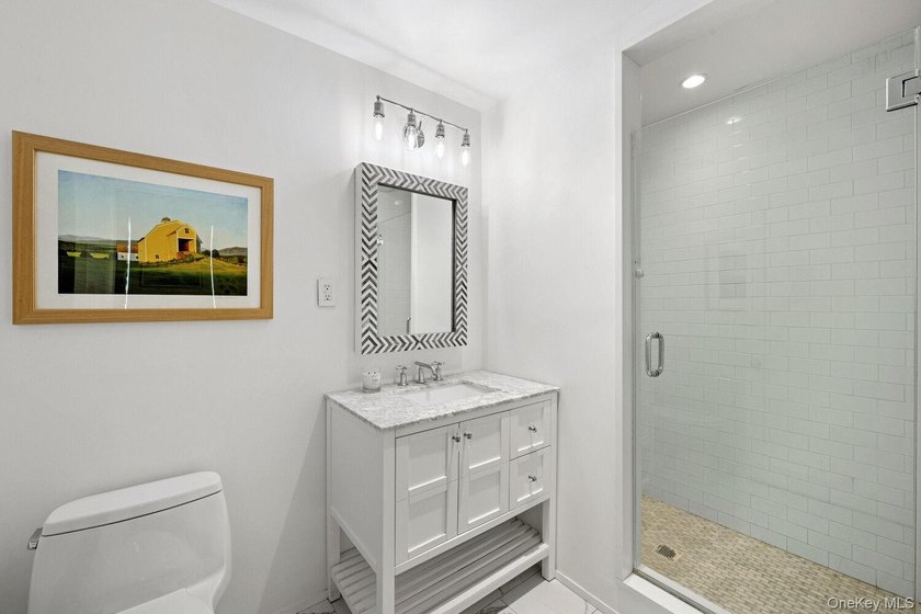 AN ELEGANT, MODERN CARROLL GARDENS GEM W/DREAM ROOFTOP TERRACE - photo 7
