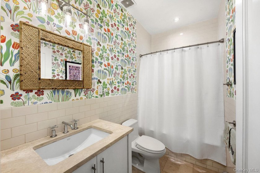 AN ELEGANT, MODERN CARROLL GARDENS GEM W/DREAM ROOFTOP TERRACE - photo 9