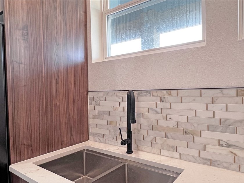 Discover modern design and effortless living in this stylish - photo 10