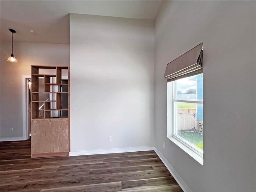 Welcome home to this beautifully designed newer construction - photo 5