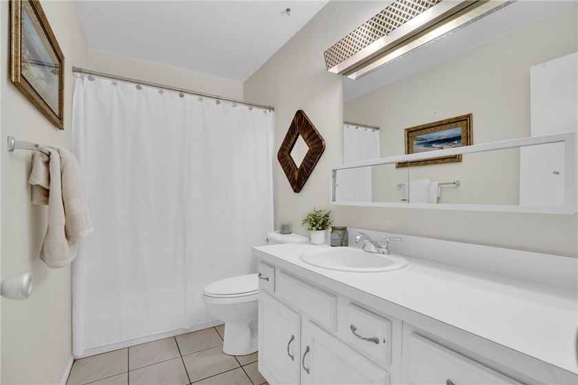 Popular B floor plan end unit in Vista Royale, a vibrant 55+ - photo 14
