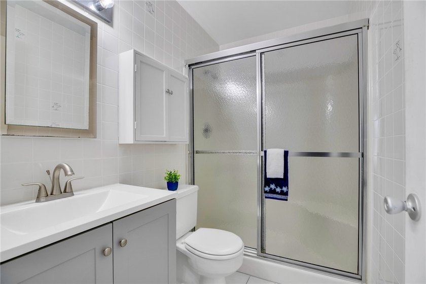 Popular B floor plan end unit in Vista Royale, a vibrant 55+ - photo 18