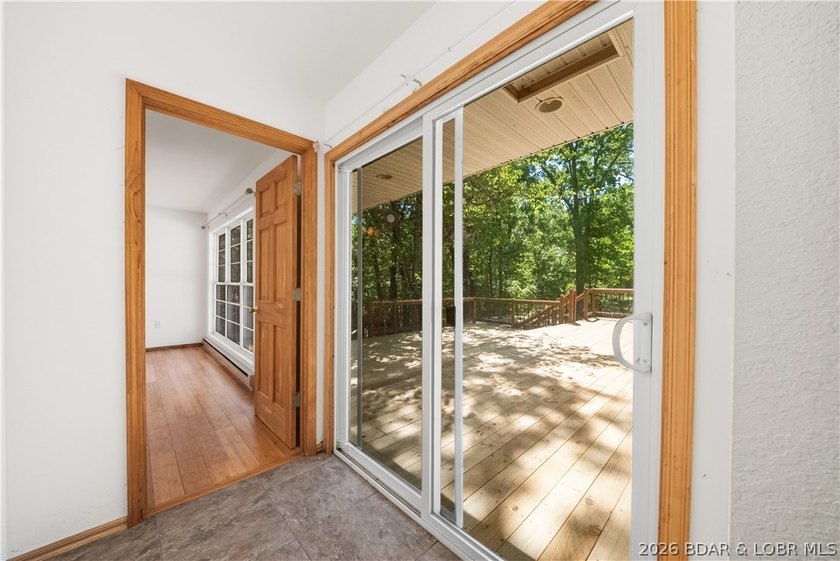 SELLER NOW OFFERING $5,000 TOWARDS CLOSING COSTS! Completely - photo 21