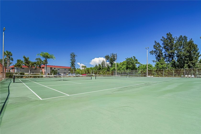 Popular B floor plan end unit in Vista Royale, a vibrant 55+ - photo 29