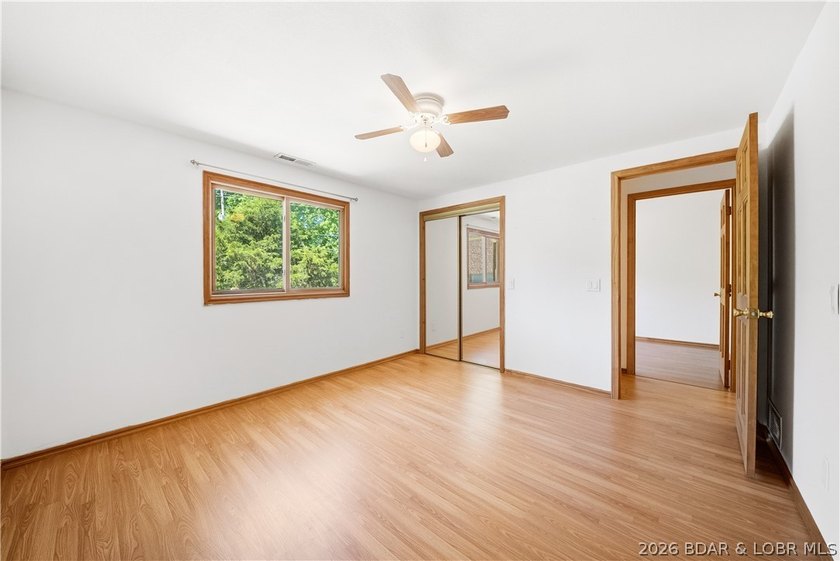 SELLER NOW OFFERING $5,000 TOWARDS CLOSING COSTS! Completely - photo 32
