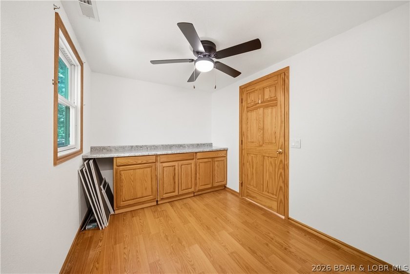 SELLER NOW OFFERING $5,000 TOWARDS CLOSING COSTS! Completely - photo 34