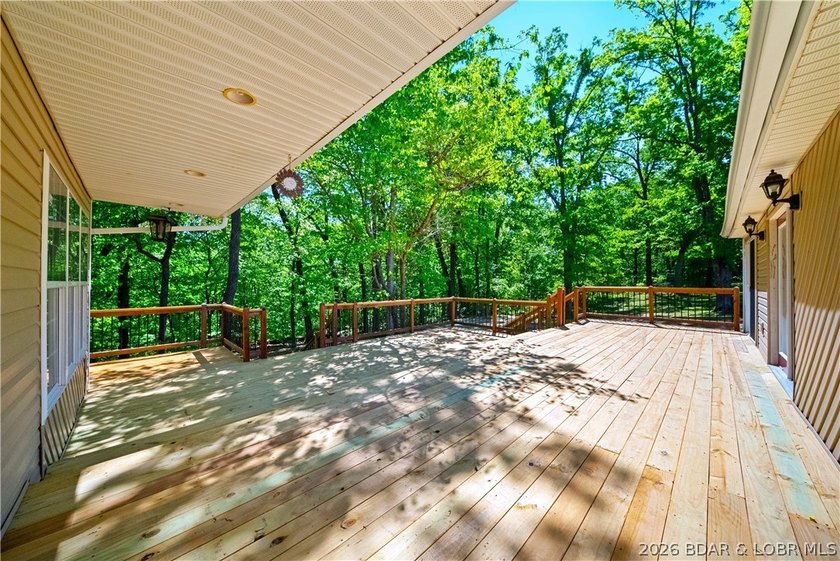SELLER NOW OFFERING $5,000 TOWARDS CLOSING COSTS! Completely - photo 37