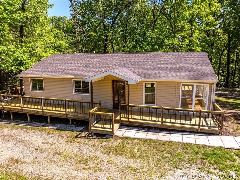 SELLER NOW OFFERING $5,000 TOWARDS CLOSING COSTS! Completely - photo 42