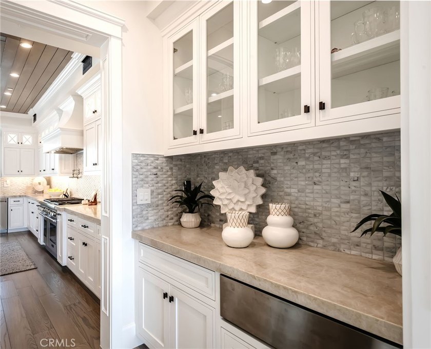 A truly extraordinary Westwood Masterpiece, offering timeless - photo 13