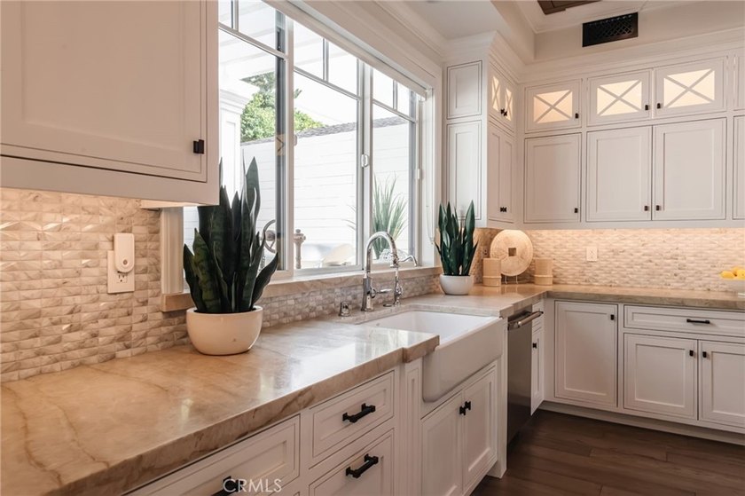A truly extraordinary Westwood Masterpiece, offering timeless - photo 17
