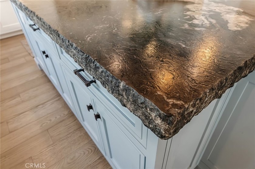 A truly extraordinary Westwood Masterpiece, offering timeless - photo 18
