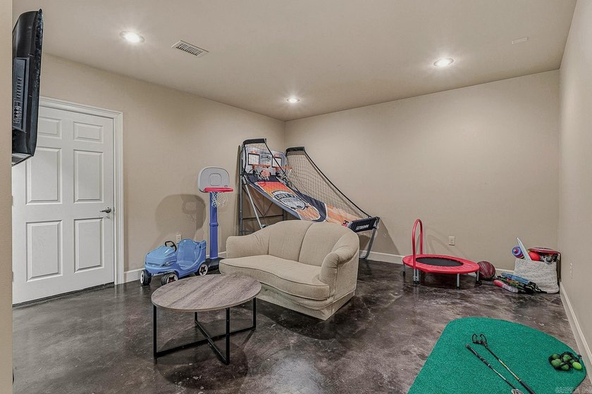 Experience golf course living at its finest in Ridgepointe! - photo 21