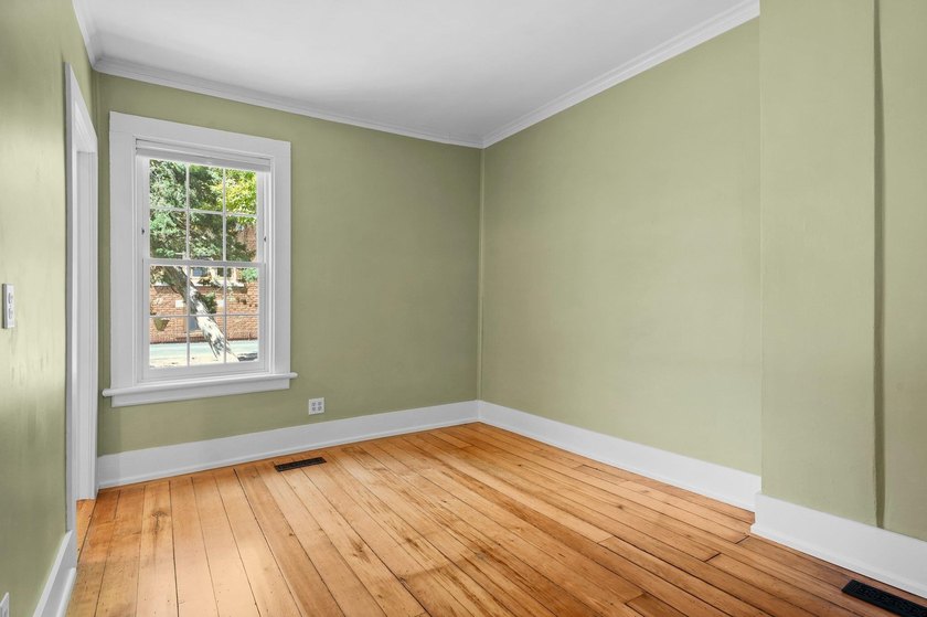 Welcome to the Festner House! Gorgeous Italianate in the First - photo 11