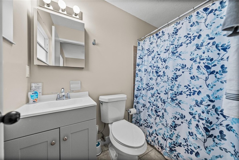 New Price on this Charming 3BR/2BA lakefront home on Lake Reedy! - photo 17