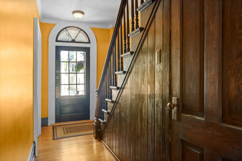 Welcome to the Festner House! Gorgeous Italianate in the First - photo 19
