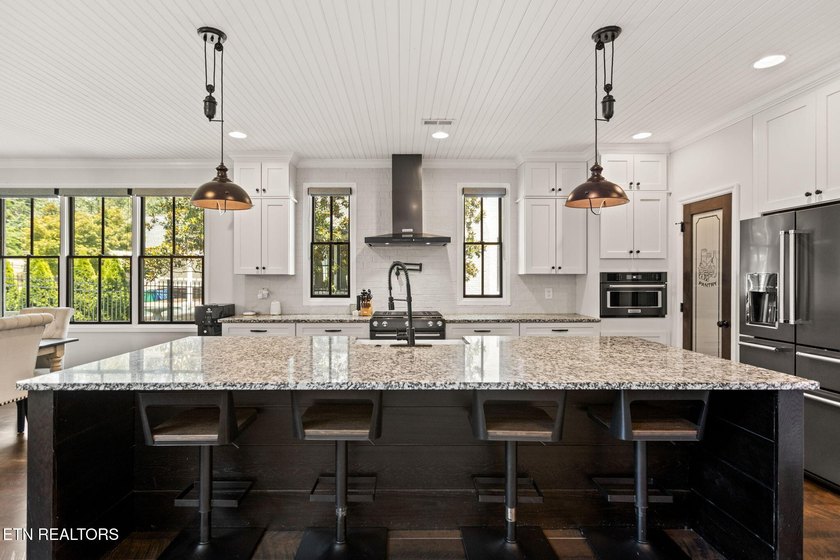 OPEN HOUSE SUN JULY 12 2-4 FOR ALL AGENTS AND CLIENTS TO VIEW! - photo 24
