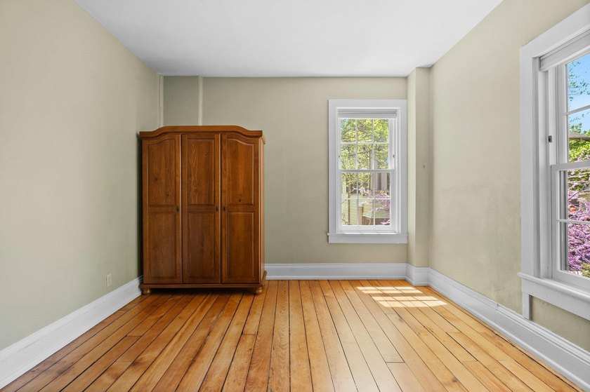 Welcome to the Festner House! Gorgeous Italianate in the First - photo 30