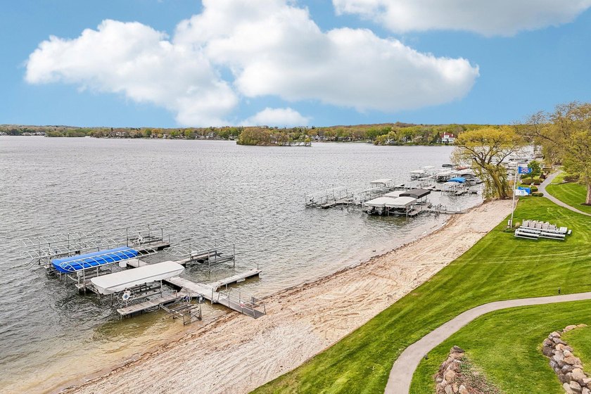 Complete w/your own boat slip, this pet-friendly, waterfront - photo 4