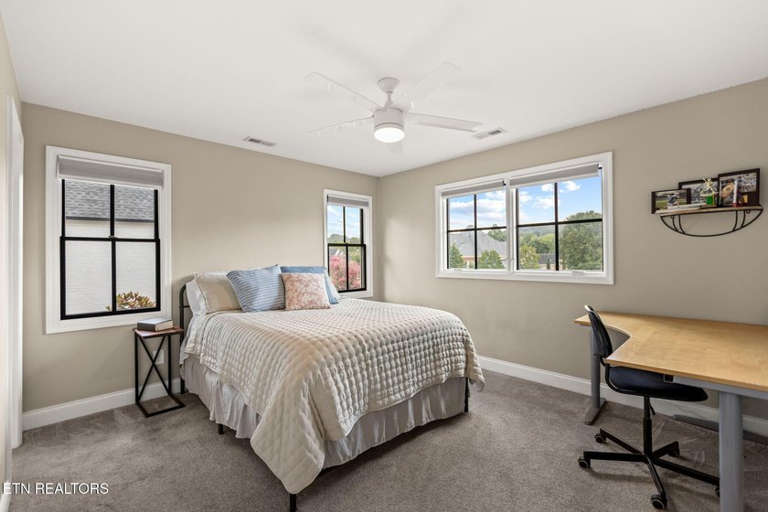 OPEN HOUSE SUN JULY 12 2-4 FOR ALL AGENTS AND CLIENTS TO VIEW! - photo 37
