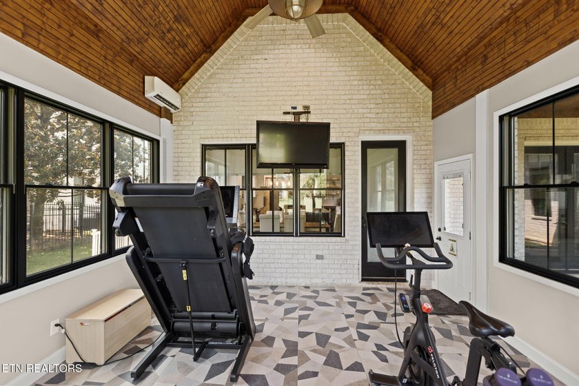 OPEN HOUSE SUN JULY 12 2-4 FOR ALL AGENTS AND CLIENTS TO VIEW! - photo 42