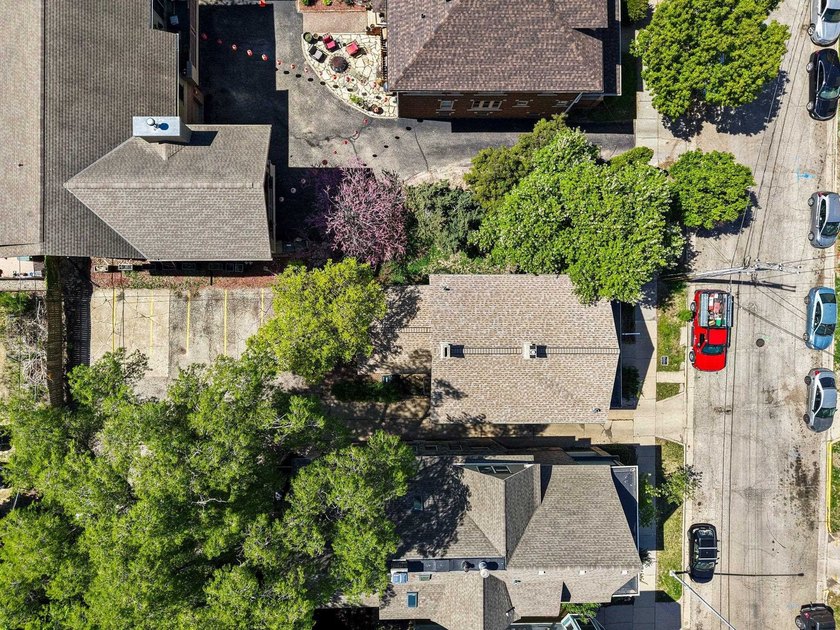 Welcome to the Festner House! Gorgeous Italianate in the First - photo 42