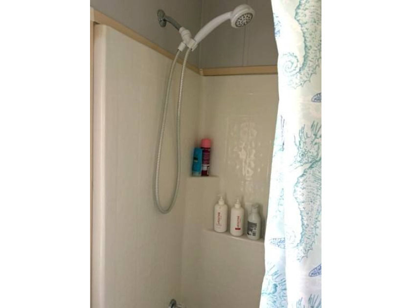 Welcome to this charming and well-maintained 1996 park model - photo 21