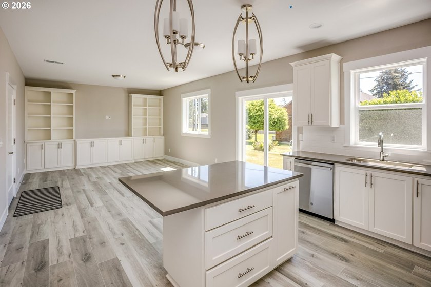 Looking for space on the North coast!? Look no further. This - photo 11