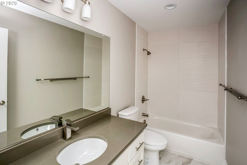 Looking for space on the North coast!? Look no further. This - photo 27