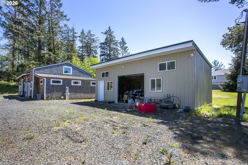 Looking for space on the North coast!? Look no further. This - photo 34