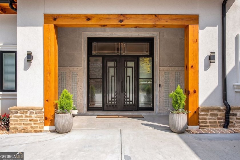 Stunning and elegant estate home on the golf course in sought - photo 4