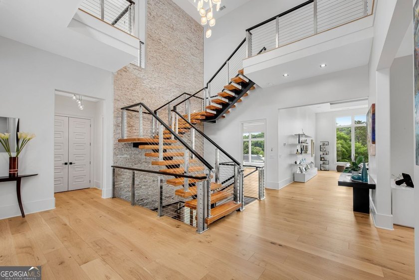 Stunning and elegant estate home on the golf course in sought - photo 7
