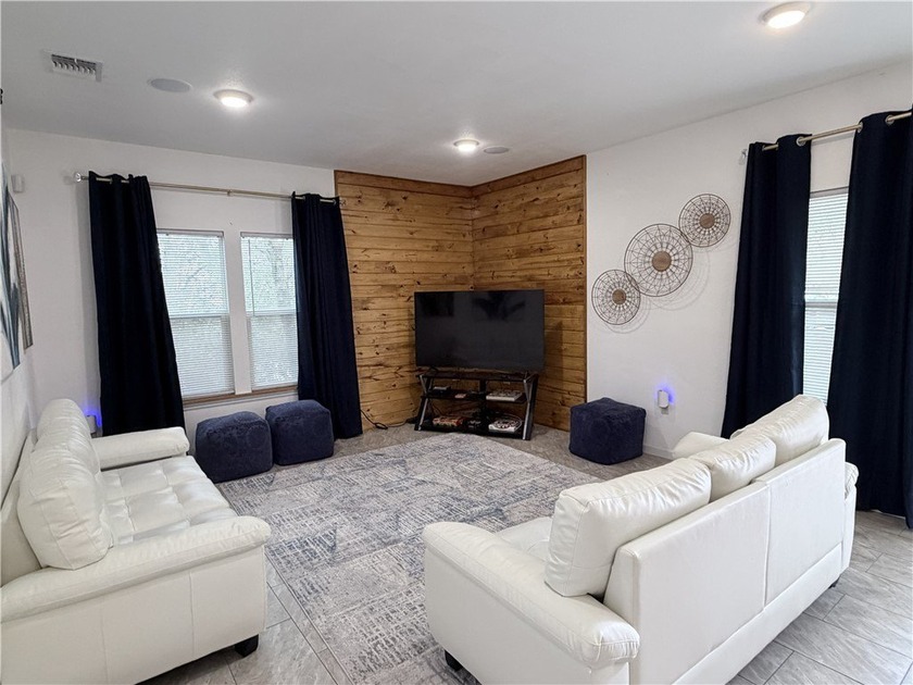 $5k in Closing Costs PAID! Just 2 minutes from Rockport Beach - photo 3