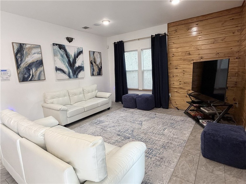 $5k in Closing Costs PAID! Just 2 minutes from Rockport Beach - photo 4