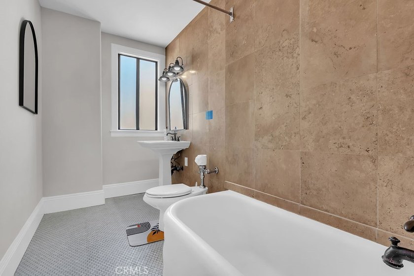 Rare corner residence at The Willmore, offering a level of - photo 14