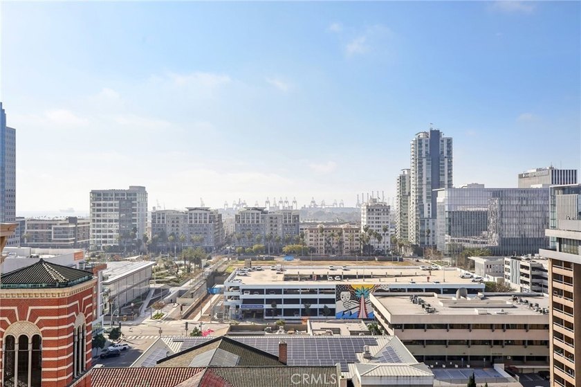 Rare corner residence at The Willmore, offering a level of - photo 20