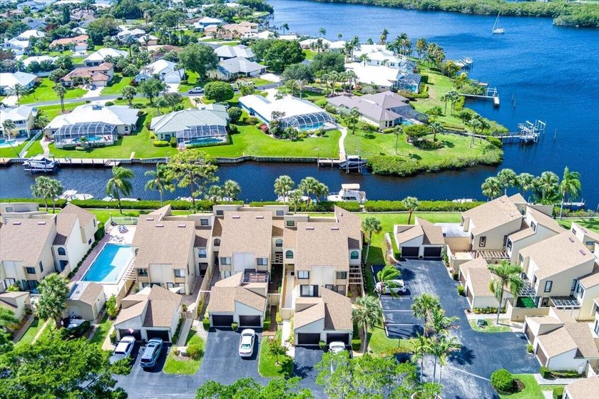 Highly sought-after waterfront community offering ocean access - photo 57