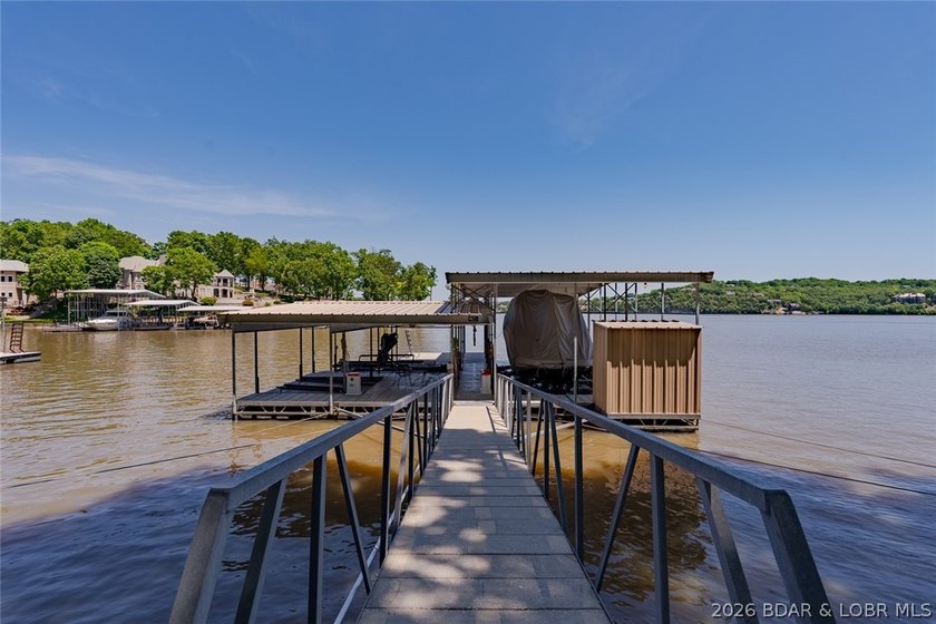 Experience lakefront living at the 17MM in the prestigious Porto - photo 34
