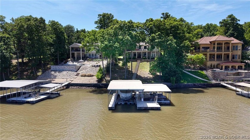 Experience lakefront living at the 17MM in the prestigious Porto - photo 41