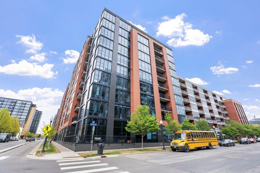 Enjoy the excitement of urban living in the heart of the Mill - photo 6