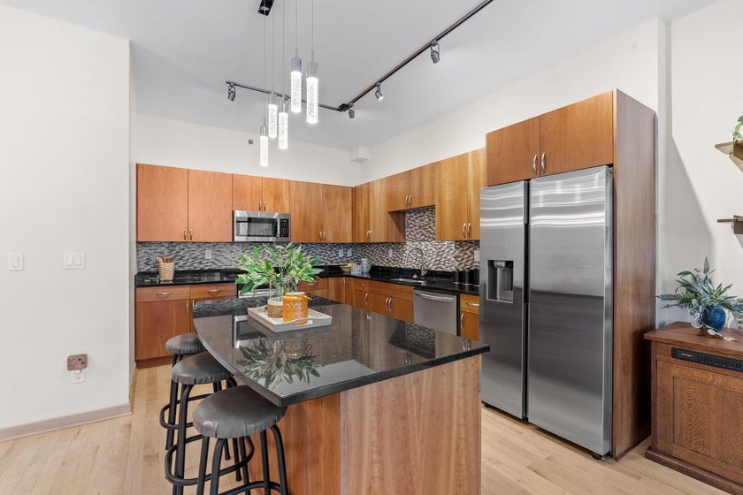 Enjoy the excitement of urban living in the heart of the Mill - photo 7