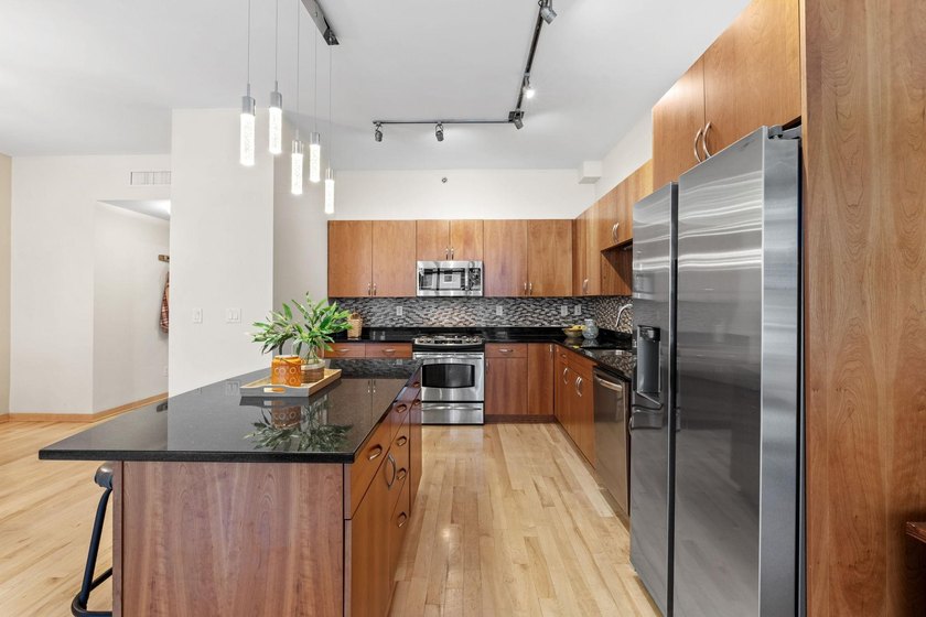 Enjoy the excitement of urban living in the heart of the Mill - photo 9