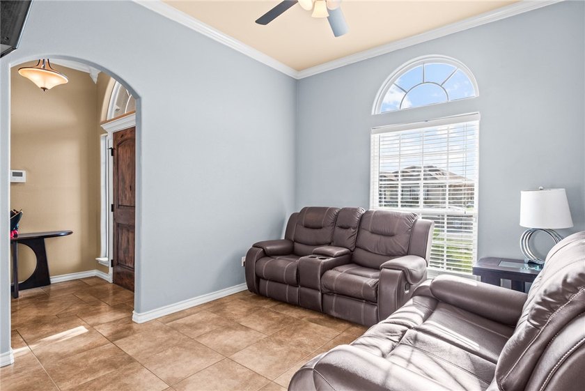 Welcome to 3930 Amadas Drive, an immaculate 3-bedroom, 2-bath - photo 15