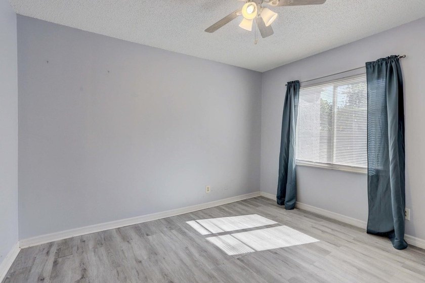 Don't miss this incredible opportunity to own an updated duplex - photo 17