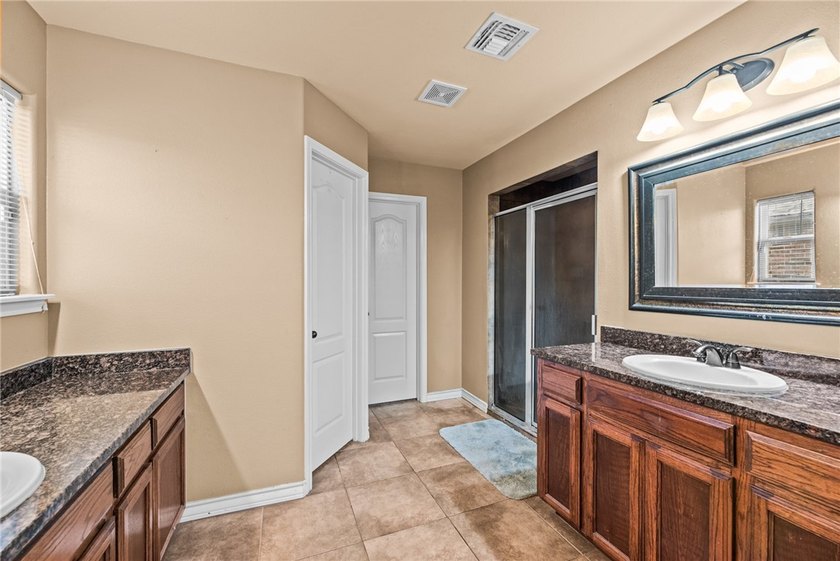 Welcome to 3930 Amadas Drive, an immaculate 3-bedroom, 2-bath - photo 19