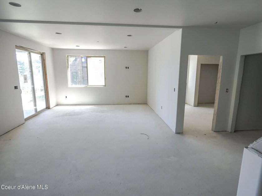 Luxury Lake view living nestled between Lake Pend Orielle and - photo 24