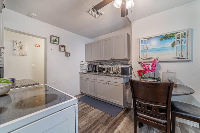 Don't miss this incredible opportunity to own an updated duplex - photo 25