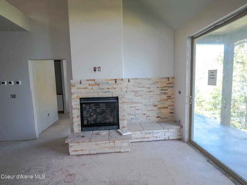 Luxury Lake view living nestled between Lake Pend Orielle and - photo 15