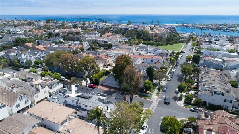 Tucked away on a coveted street south of PCH, this exceptional - photo 31