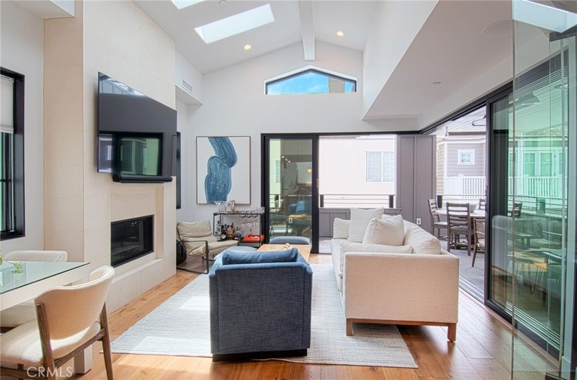 Tucked away on a coveted street south of PCH, this exceptional - photo 33